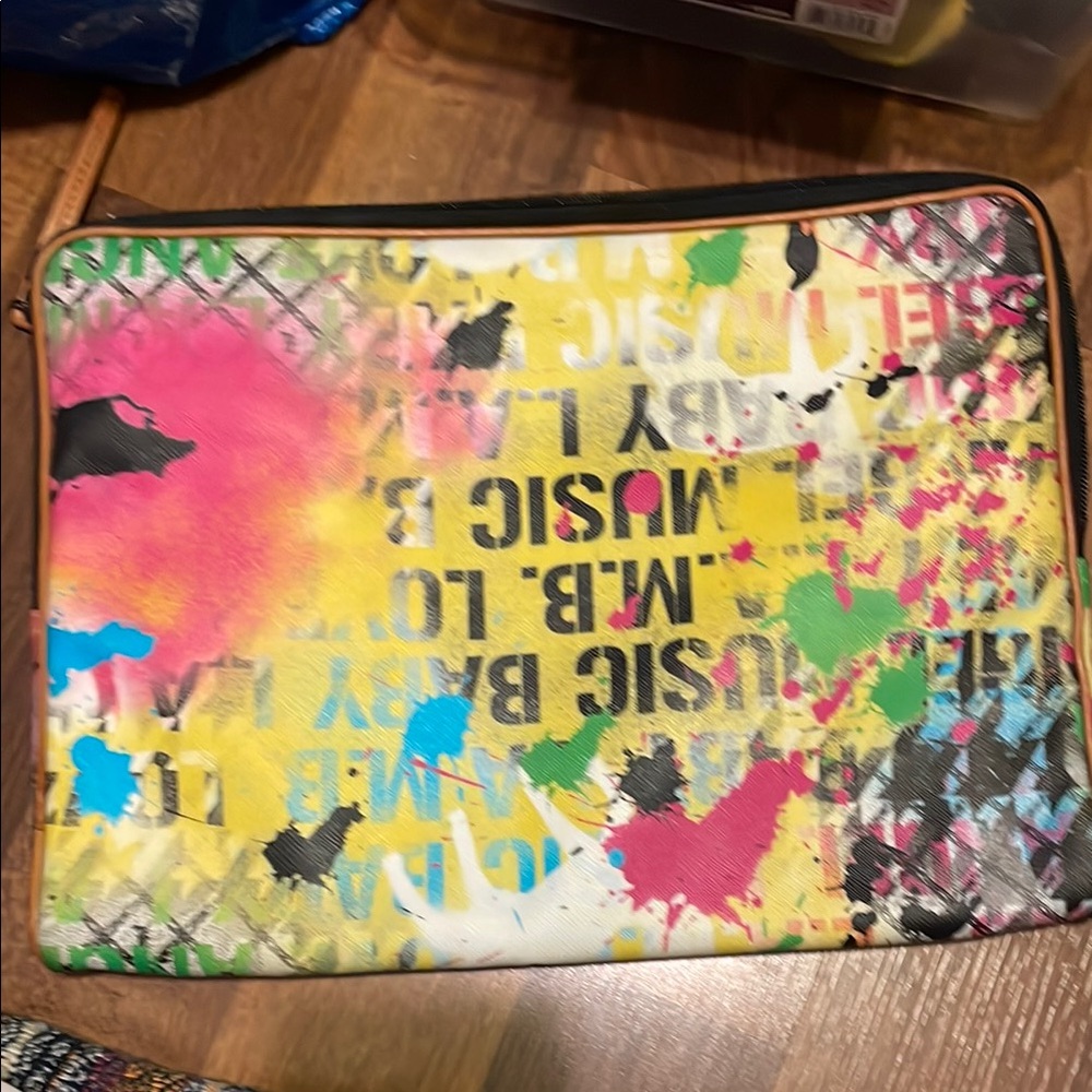 L.A.M.B. Laptop case - Picture 2 of 3